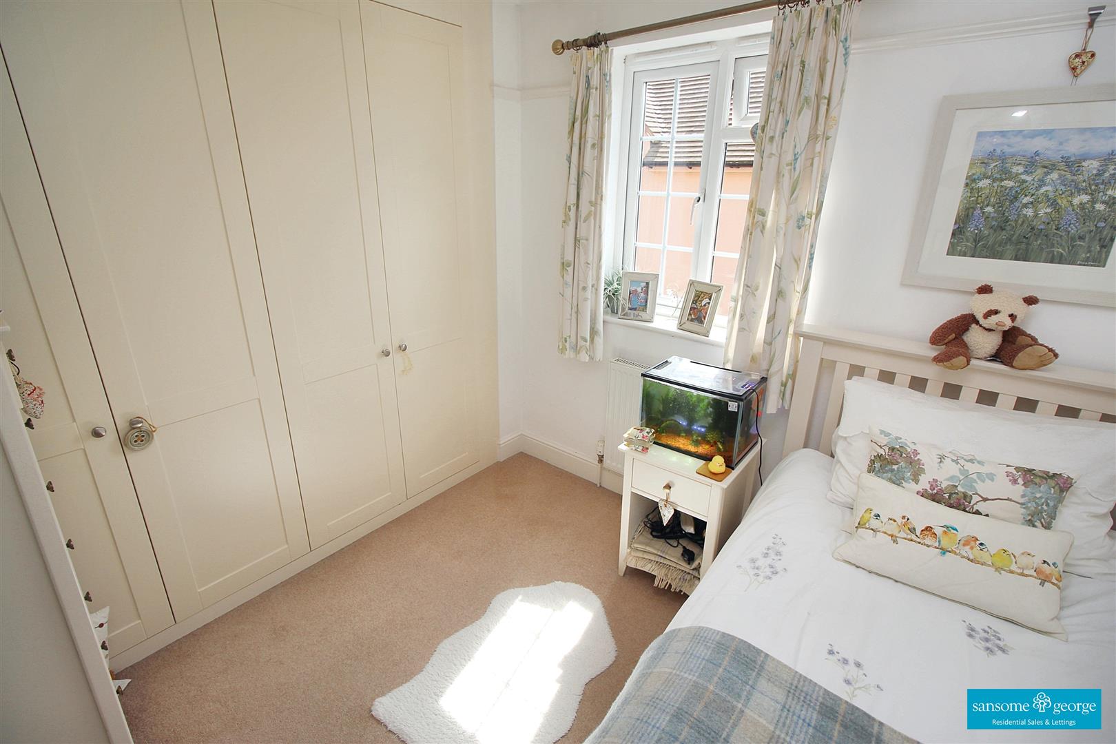 Holybrook Crescent, Reading